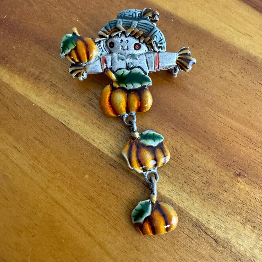 Vintage scarecrow pumpkin dangle brooch pin